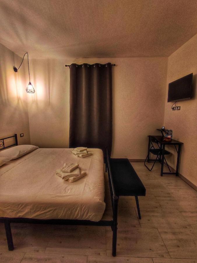 Foresteria Del Borgo Etrusco Лонато Экстерьер фото